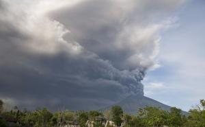 Sela pod pepelom: Vulkan na Baliju izazvao haos, izdato crveno upozorenje